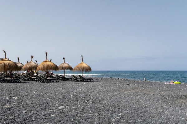 Quelles sont les meilleures techniques pour poser un hamac sur un terrain rocheux?